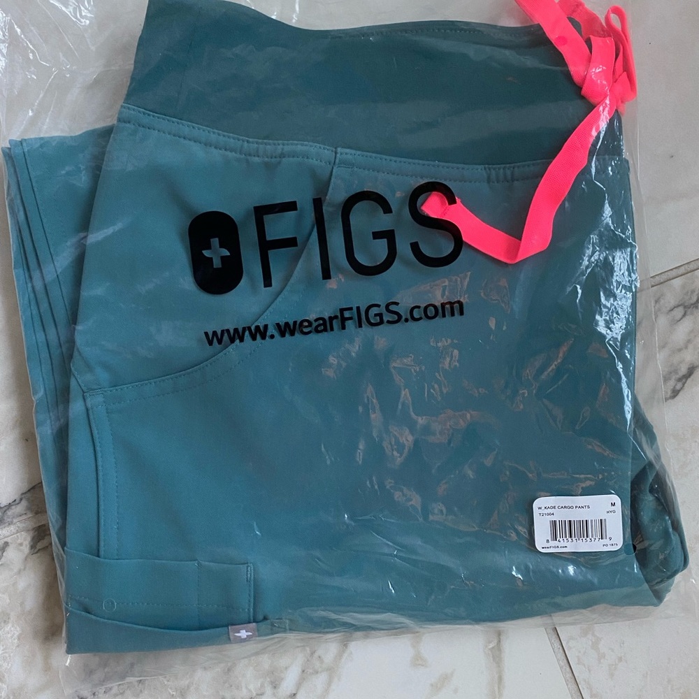 FIGS-NWT Kade Hydrogreen scrub pants, medium